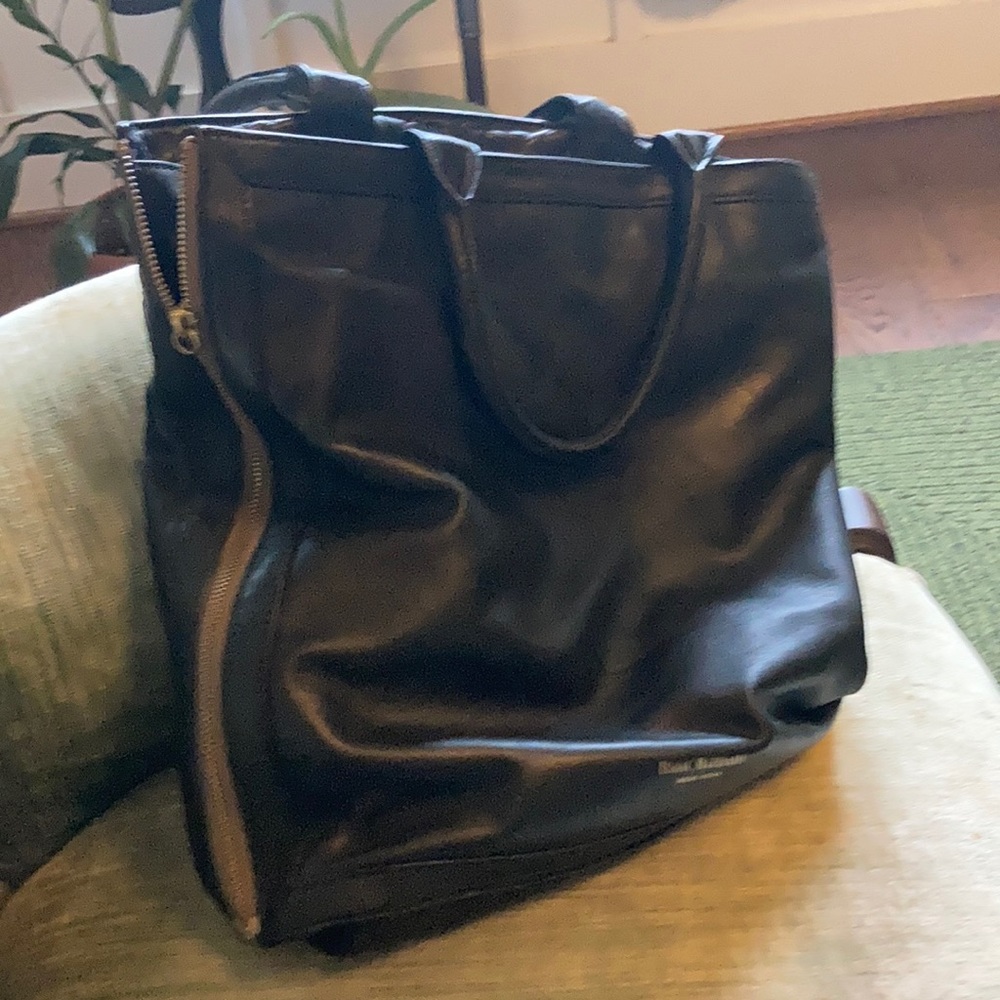 Isaac Mizrahi New York black leather tote